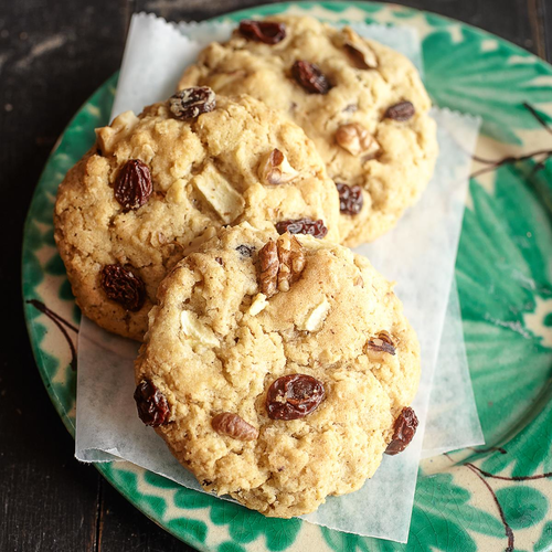 Raisin Apple Oatmeal Cookies