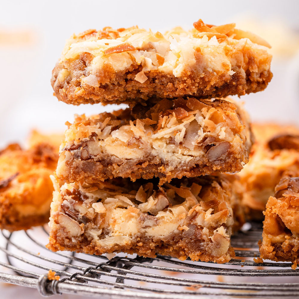 Gingerbread Magic Cookie Bars