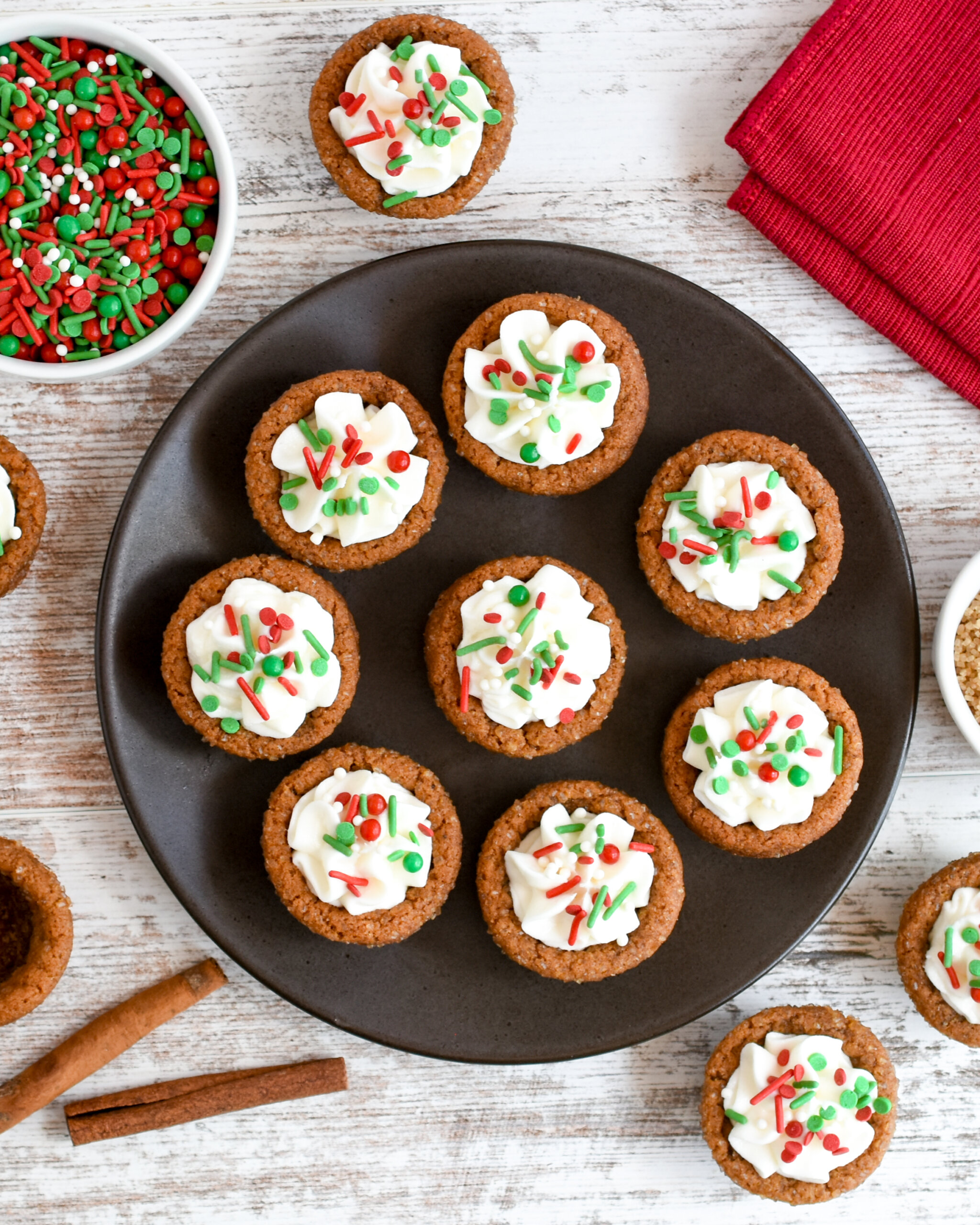 Gingerbread Cookie Cups