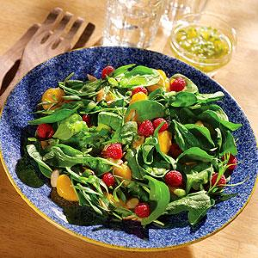 spinach-salad-with-oranges-and-raspberries